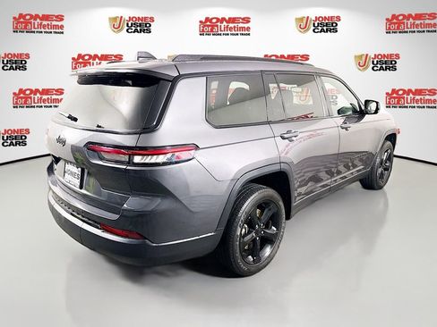 Used 2023 Jeep Grand Cherokee L Laredo AWD/4WD image 18