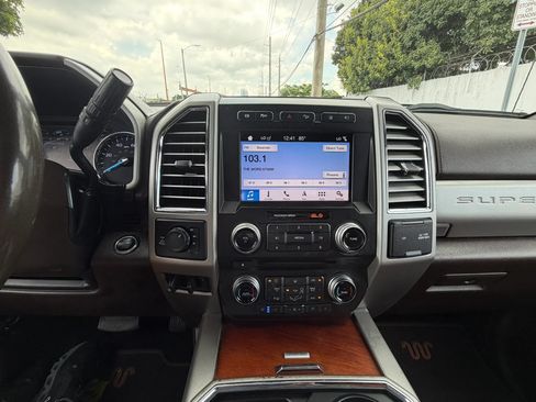 Used 2018 Ford F350 King Ranch w/ King Ranch Ultimate Package AWD/4WD image 19