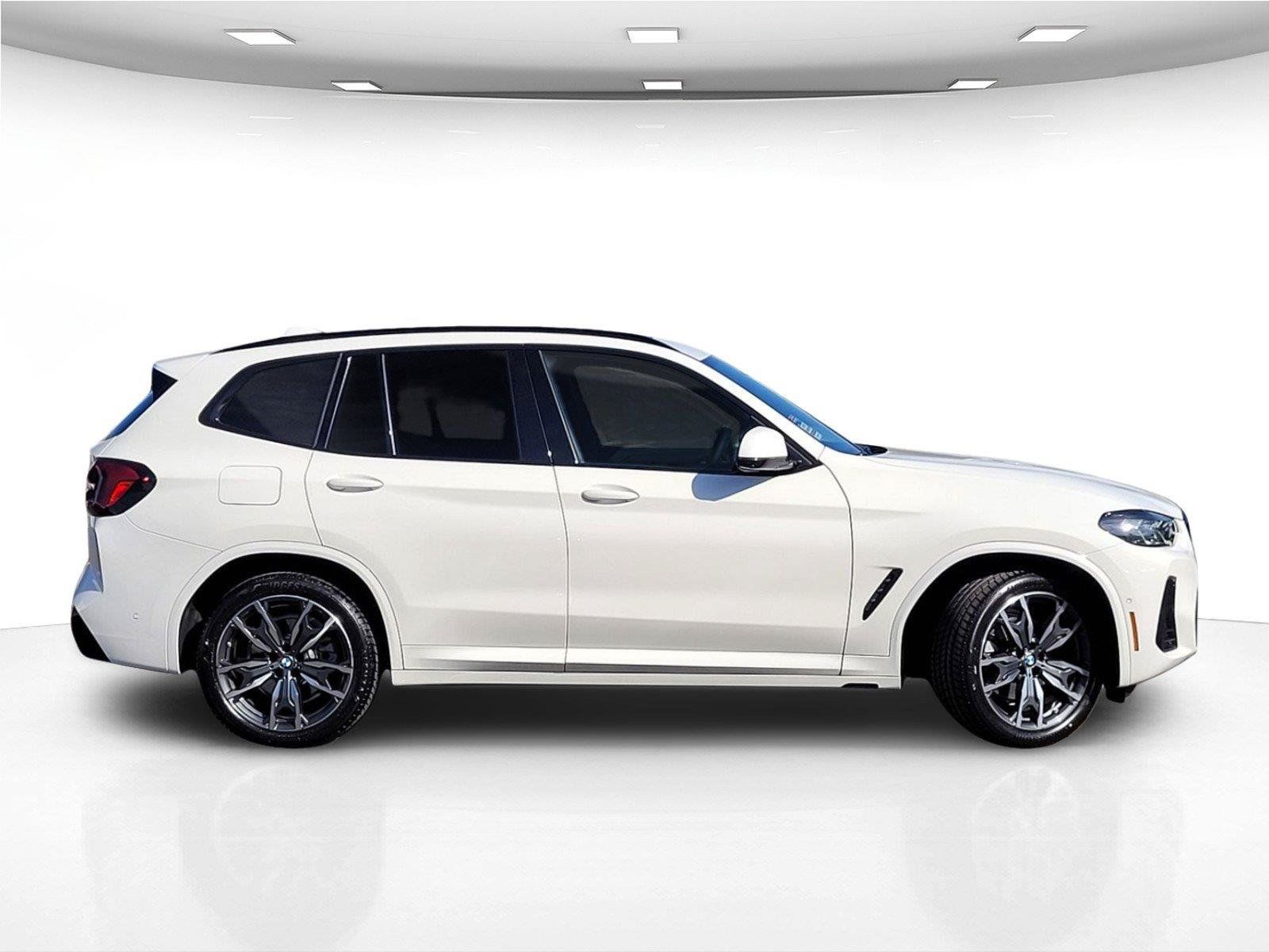 Used 2024 BMW X3 xDrive30i w/ Premium Package AWD/4WD image 5