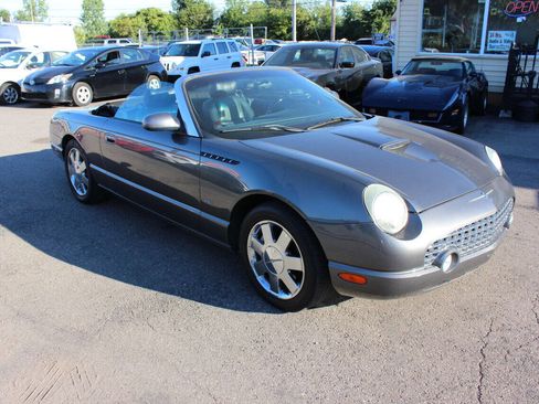 Used 2003 Ford Thunderbird image 12