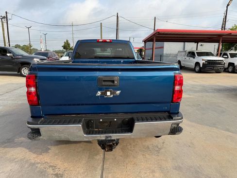 Used 2019 Chevrolet Silverado 2500 LT w/ LT Convenience Package RWD image 5