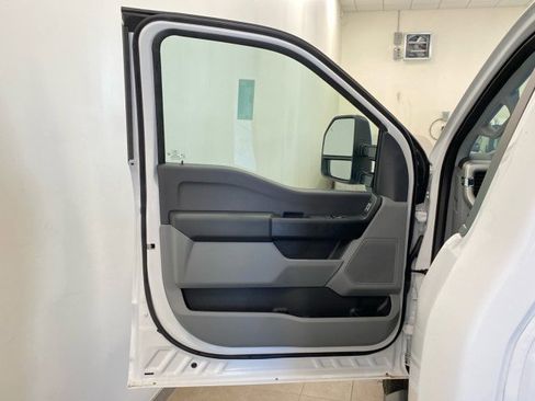 New 2024 Ford F350 XL w/ XL Chrome Package image 17