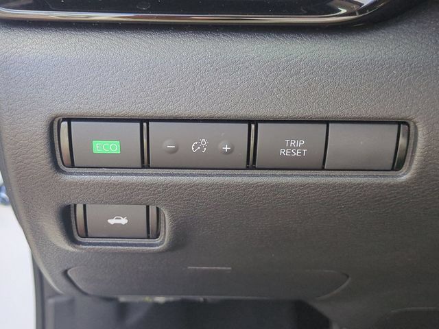 Used 2025 Nissan Sentra SV FWD image 15