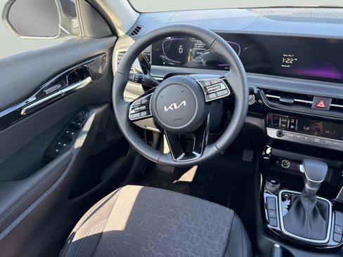 New 2026 Kia Seltos S image 13