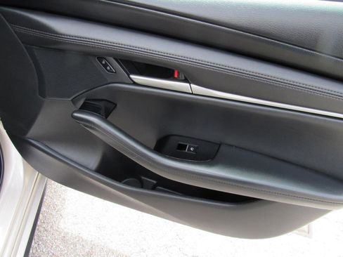 Used 2024 MAZDA MAZDA3 s FWD image 30