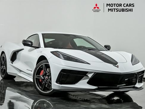 Used 2024 Chevrolet Corvette Stingray Preferred Cpe w/ Z51 Performance Package RWD image 1