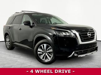 Used 2024 Nissan Pathfinder SL AWD/4WD video 3