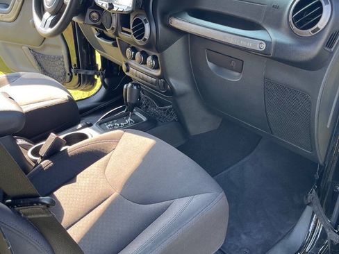 Used 2015 Jeep Wrangler Unlimited Sport AWD/4WD image 35