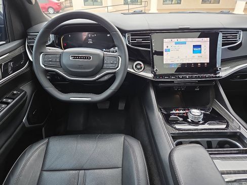 Used 2022 Jeep Wagoneer Series II w/ Premium Group I AWD/4WD image 8