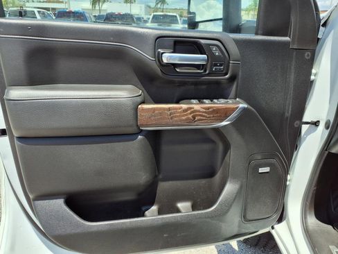 Used 2021 GMC Sierra 2500 Denali w/ Denali Ultimate Package image 25