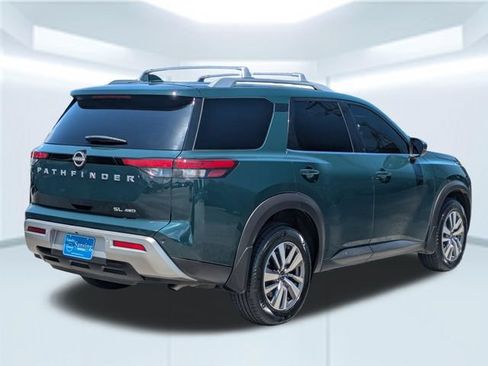 Used 2023 Nissan Pathfinder SL AWD/4WD image 6