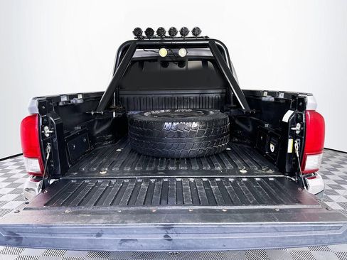 Used 2016 Toyota Tacoma TRD Sport image 17