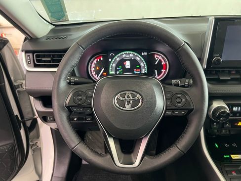 Used 2024 Toyota RAV4 XLE w/ Convenience Package image 17