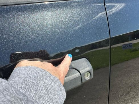 Used 2018 RAM 1500 Express w/ Express Value Package AWD/4WD image 12