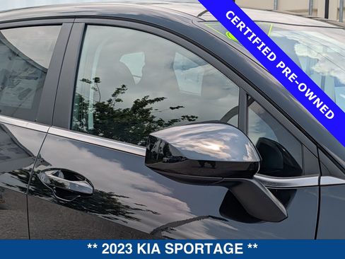 Used 2023 Kia Sportage LX FWD image 11