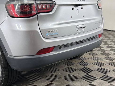 Used 2019 Jeep Compass Limited AWD/4WD image 38