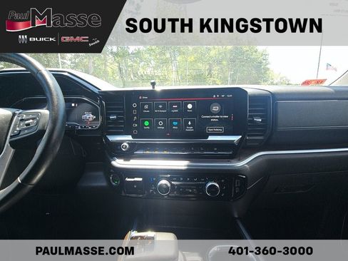 Used 2022 GMC Sierra 1500 SLT w/ SLT Convenience Package AWD/4WD image 17