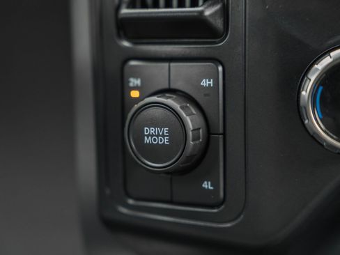 Used 2025 Ford F150 XLT w/ Equipment Group 301A Standard image 33