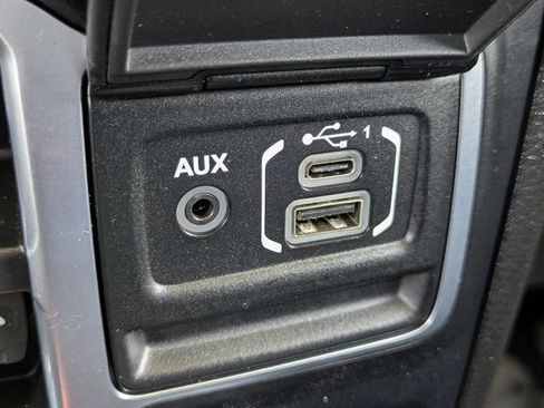 Used 2024 Jeep Gladiator Sport AWD/4WD image 22