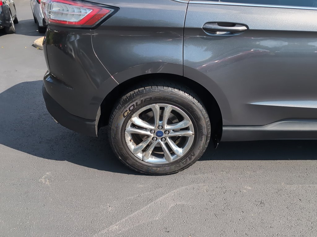 Used 2015 Ford Edge SEL w/ Equipment Group 201A AWD/4WD image 4