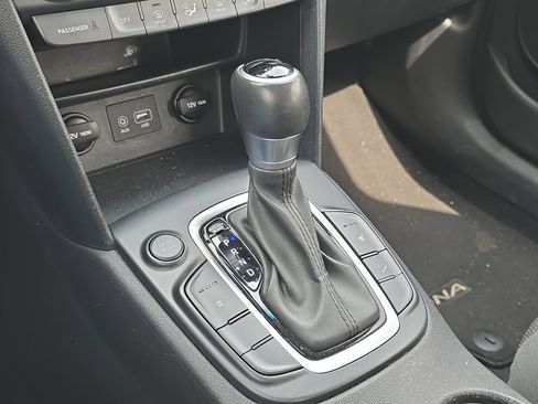 Used 2018 Hyundai Kona Limited FWD image 20