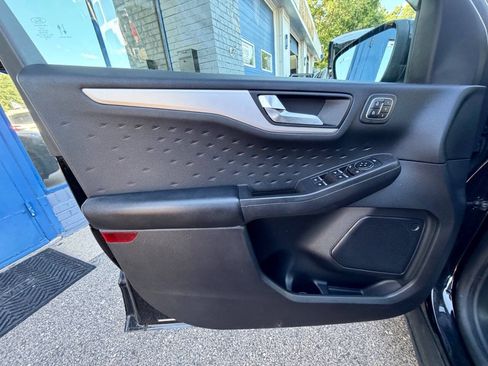 Used 2020 Ford Escape SEL AWD/4WD image 25