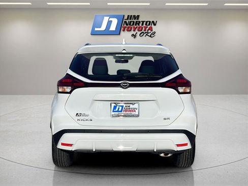 Used 2024 Nissan Kicks SR image 6