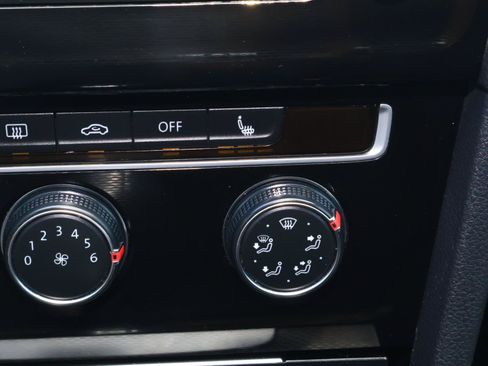 Used 2015 Volkswagen GTI S FWD image 23