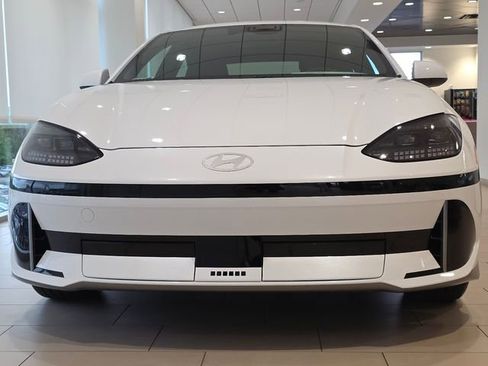 New 2025 Hyundai Ioniq 6 SE AWD/4WD image 9