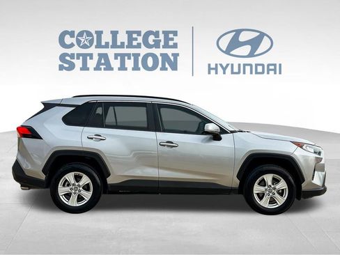 Used 2020 Toyota RAV4 XLE image 11