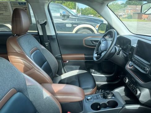 Used 2024 Ford Bronco Sport Outer Banks AWD/4WD image 17