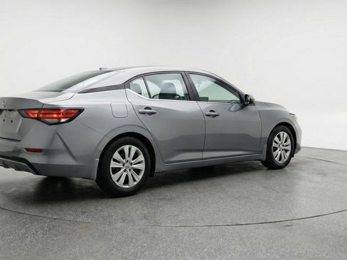 Used 2025 Nissan Sentra S image 9