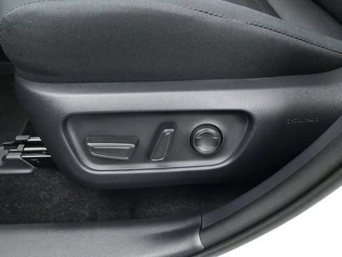 Used 2026 Toyota RAV4 SE AWD/4WD image 10