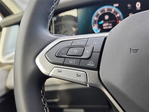 New 2026 Volkswagen Tiguan SE image 24