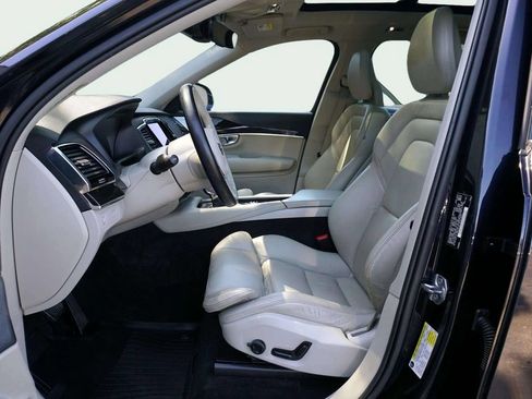 Used 2017 Volvo XC90 T6 Momentum w/ Vision Package AWD/4WD image 19