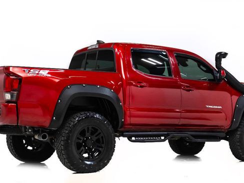 Used 2021 Toyota Tacoma SR AWD/4WD image 3
