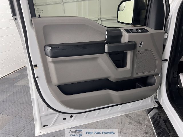 Used 2016 Ford F150 XLT w/ Equipment Group 301A Mid RWD image 30
