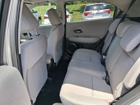 Used 2016 Honda HR-V EX image 10