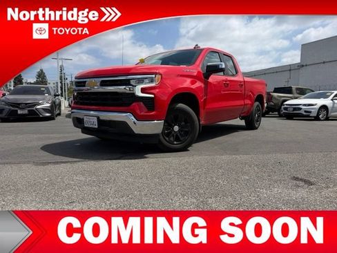 Used 2023 Chevrolet Silverado 1500 LT w/ Protection Package RWD image 2