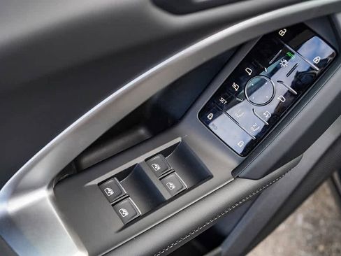 New 2025 Audi Q5 Premium image 22