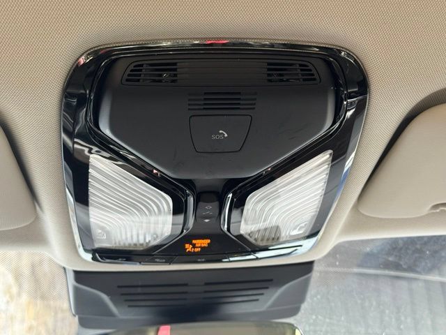 Used 2026 BMW X7 xDrive40i AWD/4WD image 17