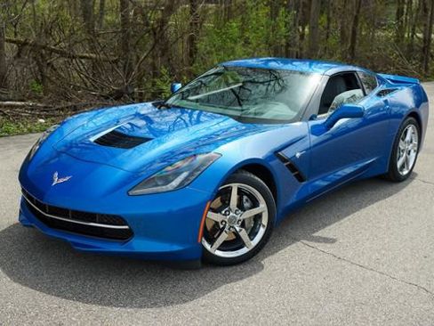 Used 2014 Chevrolet Corvette Stingray Coupe w/ 2LT Preferred Equipment Group RWD image 2