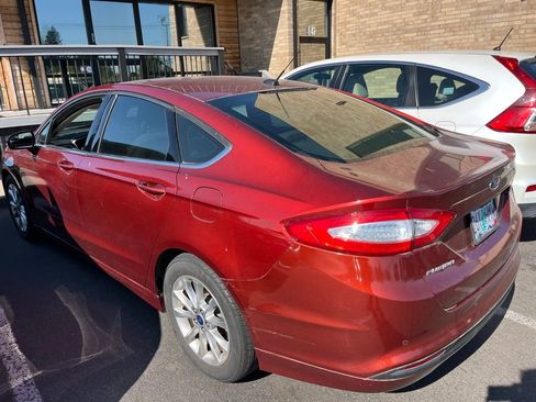 Used 2014 Ford Fusion SE FWD image 4