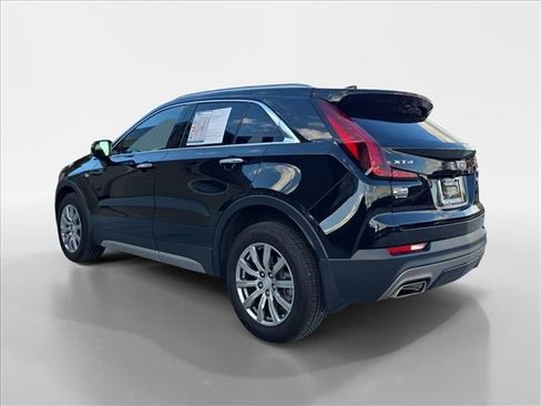 Used 2023 Cadillac XT4 Premium Luxury w/ Cold Weather Package image 5
