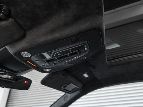 Used 2020 Lamborghini Urus image 48