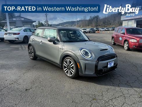 Used 2023 MINI Cooper S w/ Driver Assistance Package image 3
