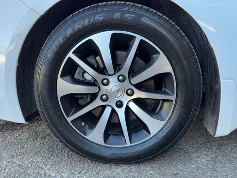 Used 2016 Acura TLX image 9