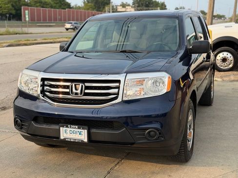 Used 2015 Honda Pilot LX image 2