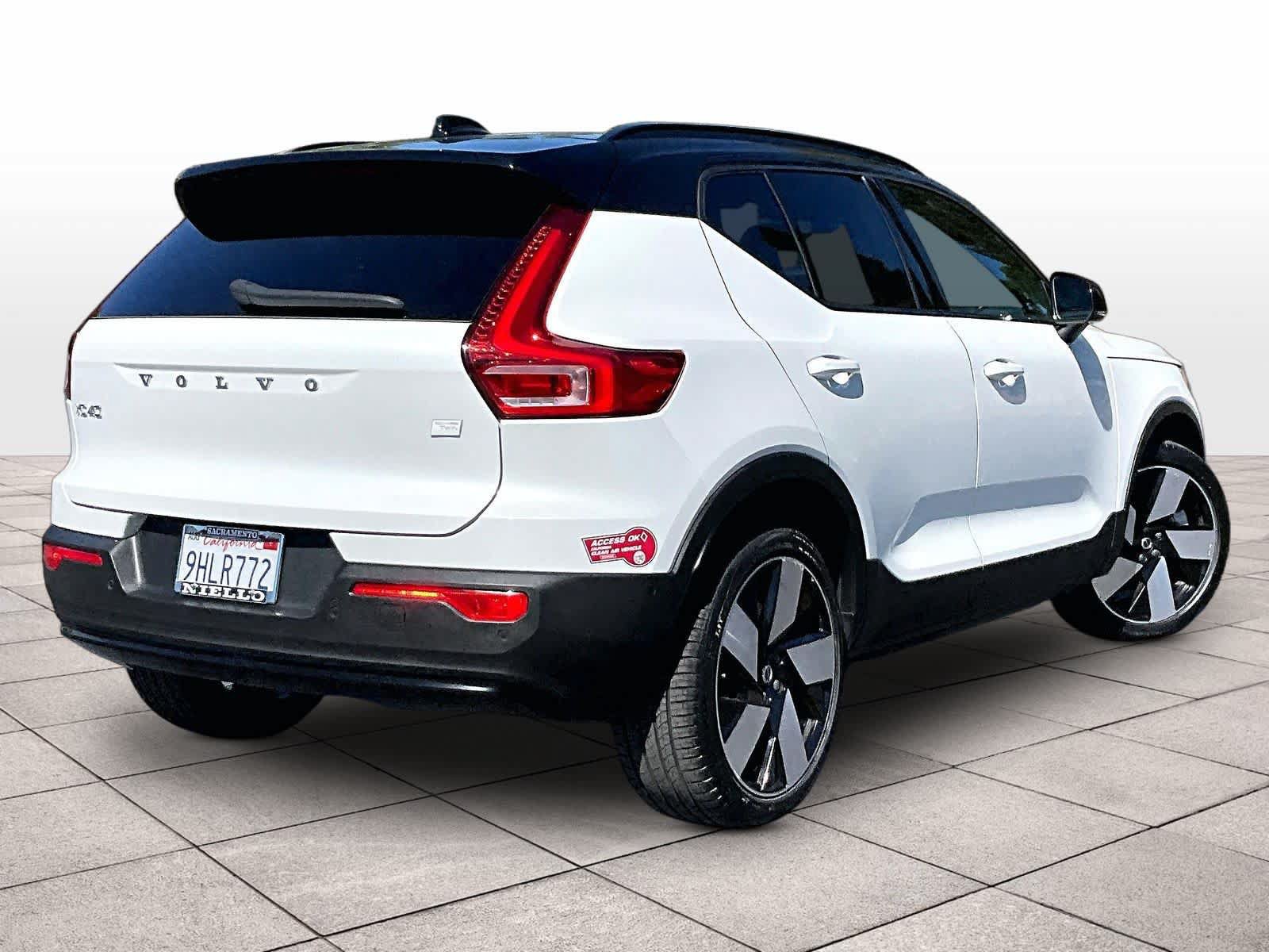 Used 2023 Volvo XC40 Recharge Ultimate AWD/4WD image 16