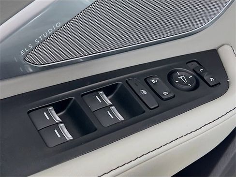 Used 2023 Acura RDX w/ Technology Package image 16